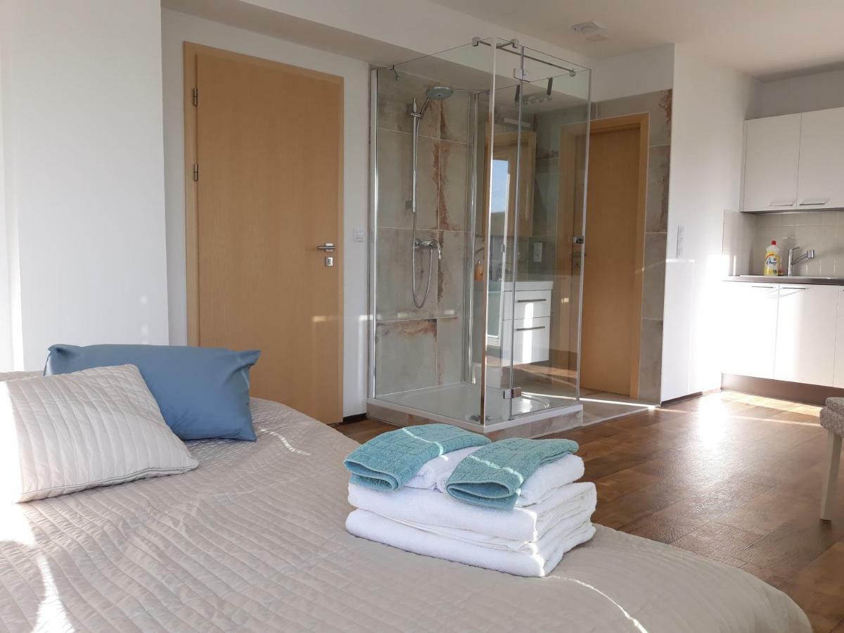 Cool Studio Apartamento Praga Exterior foto